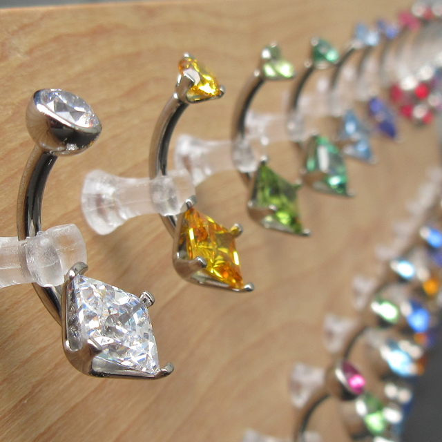 PRINCESS CUT GEM NAVEL CURVES