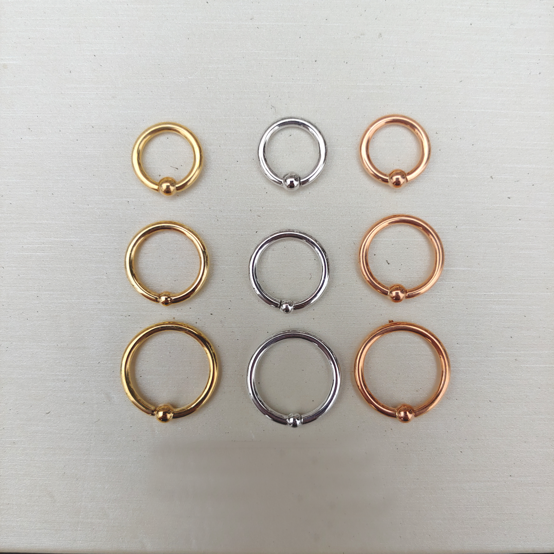 Gold Fixed Bead Ring (16g)