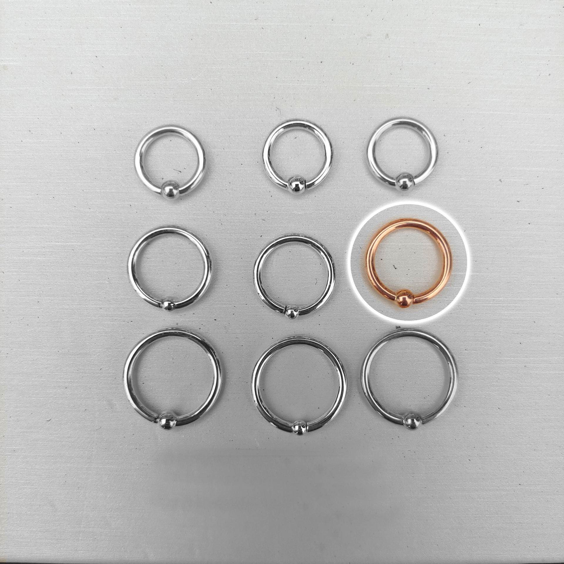 Gold Fixed Bead Ring (18g)