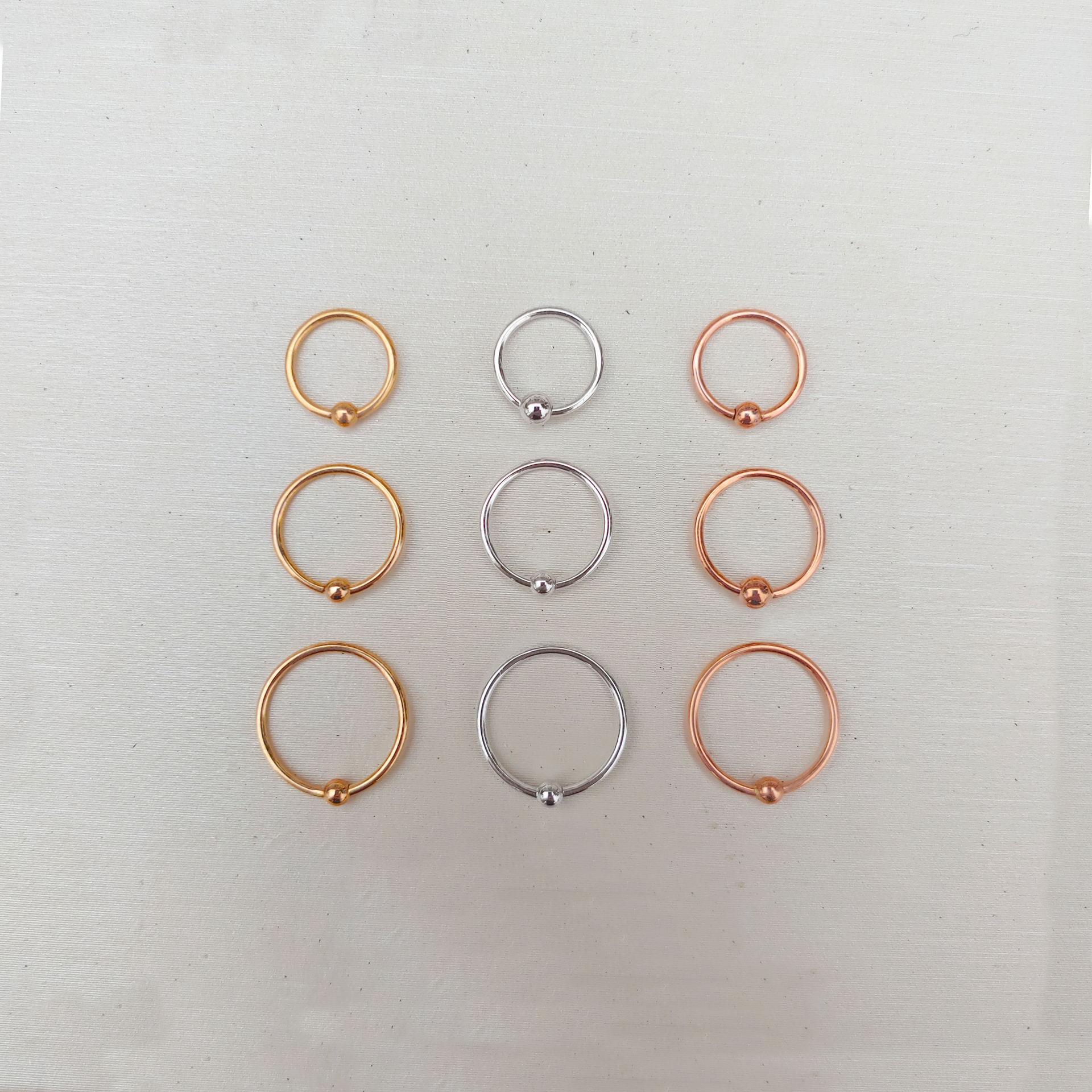 Gold Fixed Bead Ring (20g)