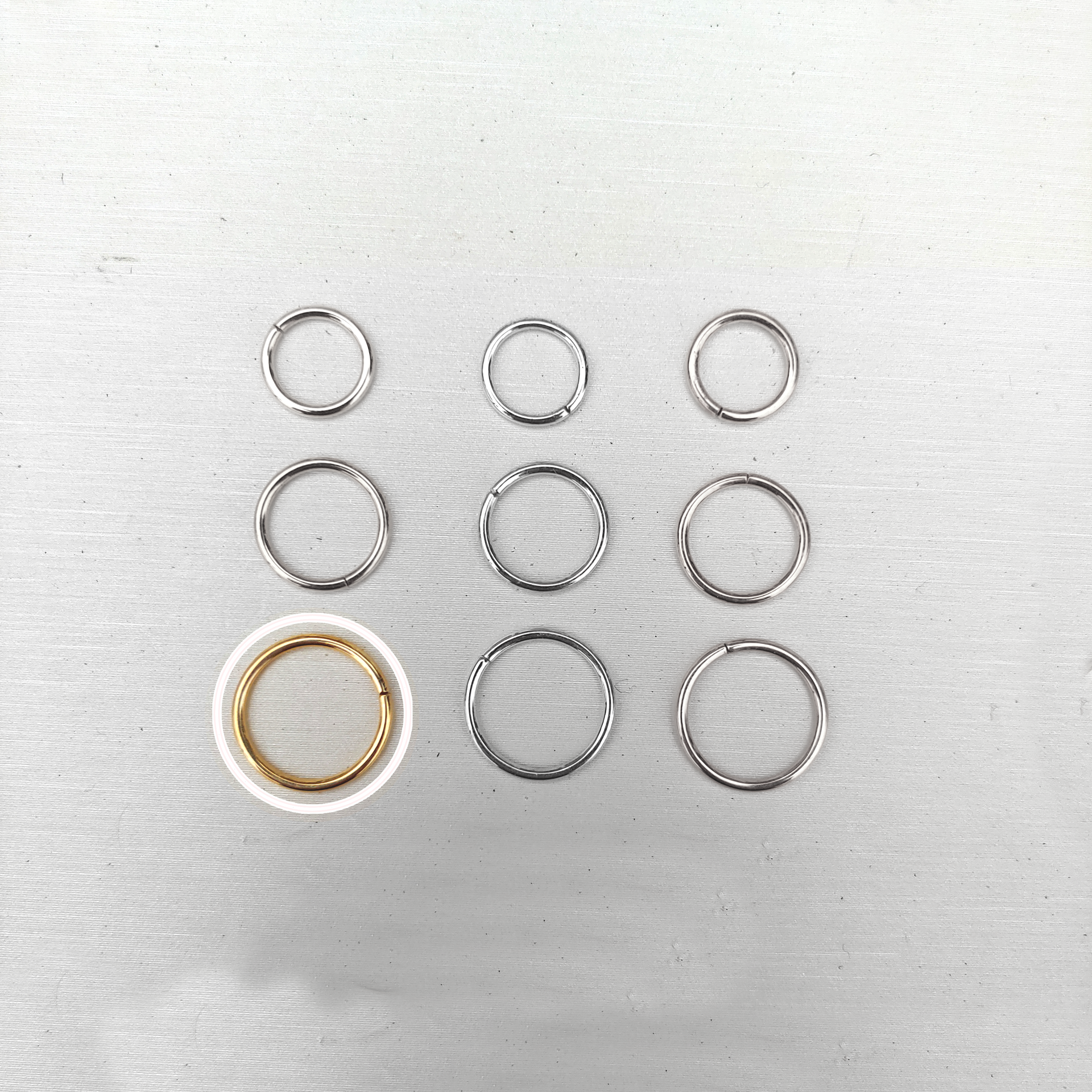 Gold Seamless Ring (18g)